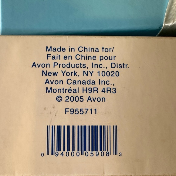 Brand New Brand new from 2005 Avon 2005 Floral Link Tennis Bracelet and Earrings - Picture 4 of 4